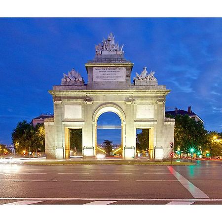 Habitat Apartments Latina Madrid Dış mekan fotoğraf